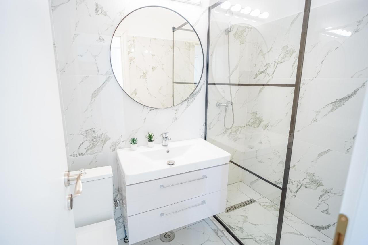Spacious Newly Renovated 2Br Apartments With Balcony Βουκουρέστι Εξωτερικό φωτογραφία