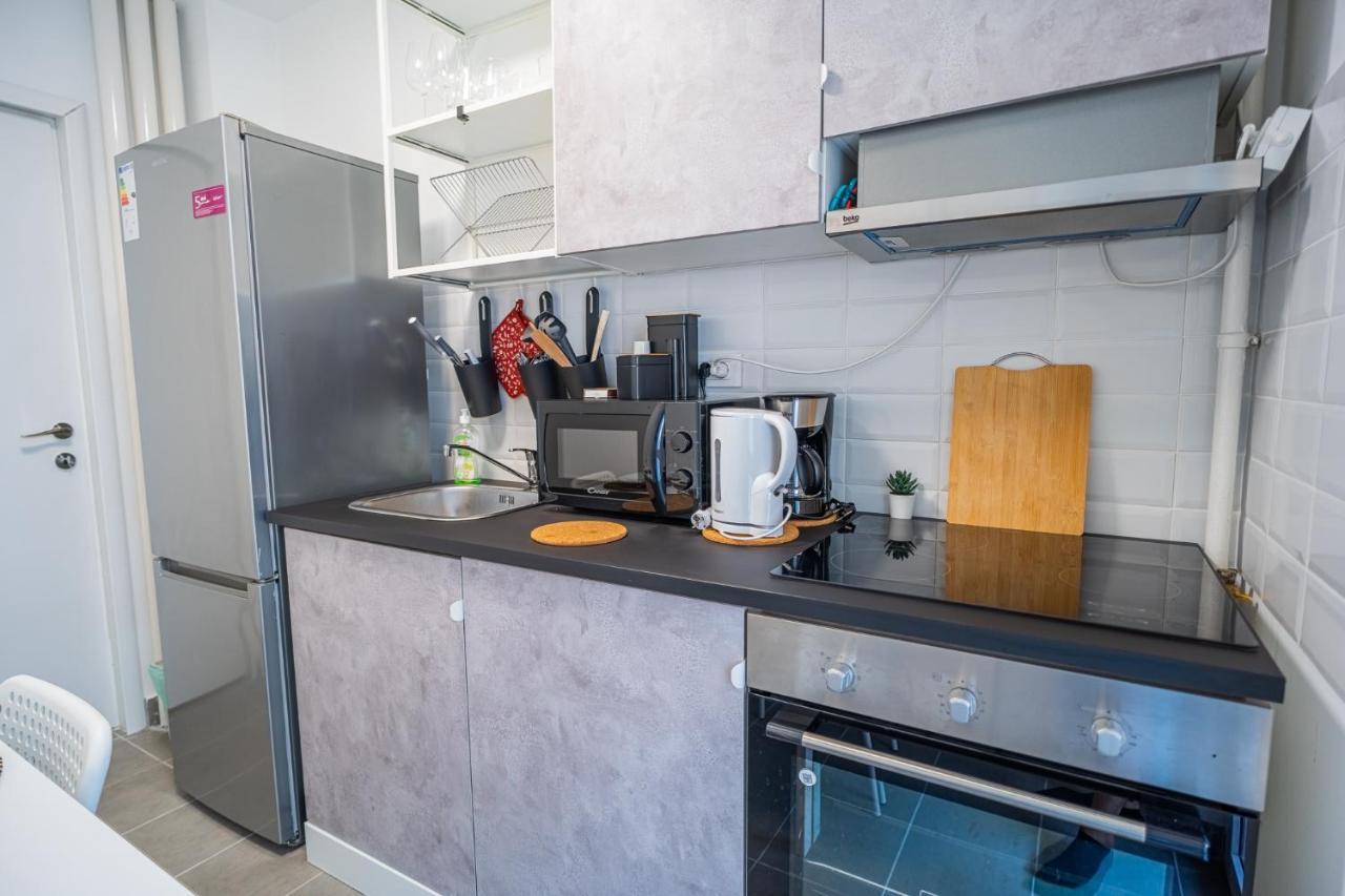 Spacious Newly Renovated 2Br Apartments With Balcony Βουκουρέστι Εξωτερικό φωτογραφία
