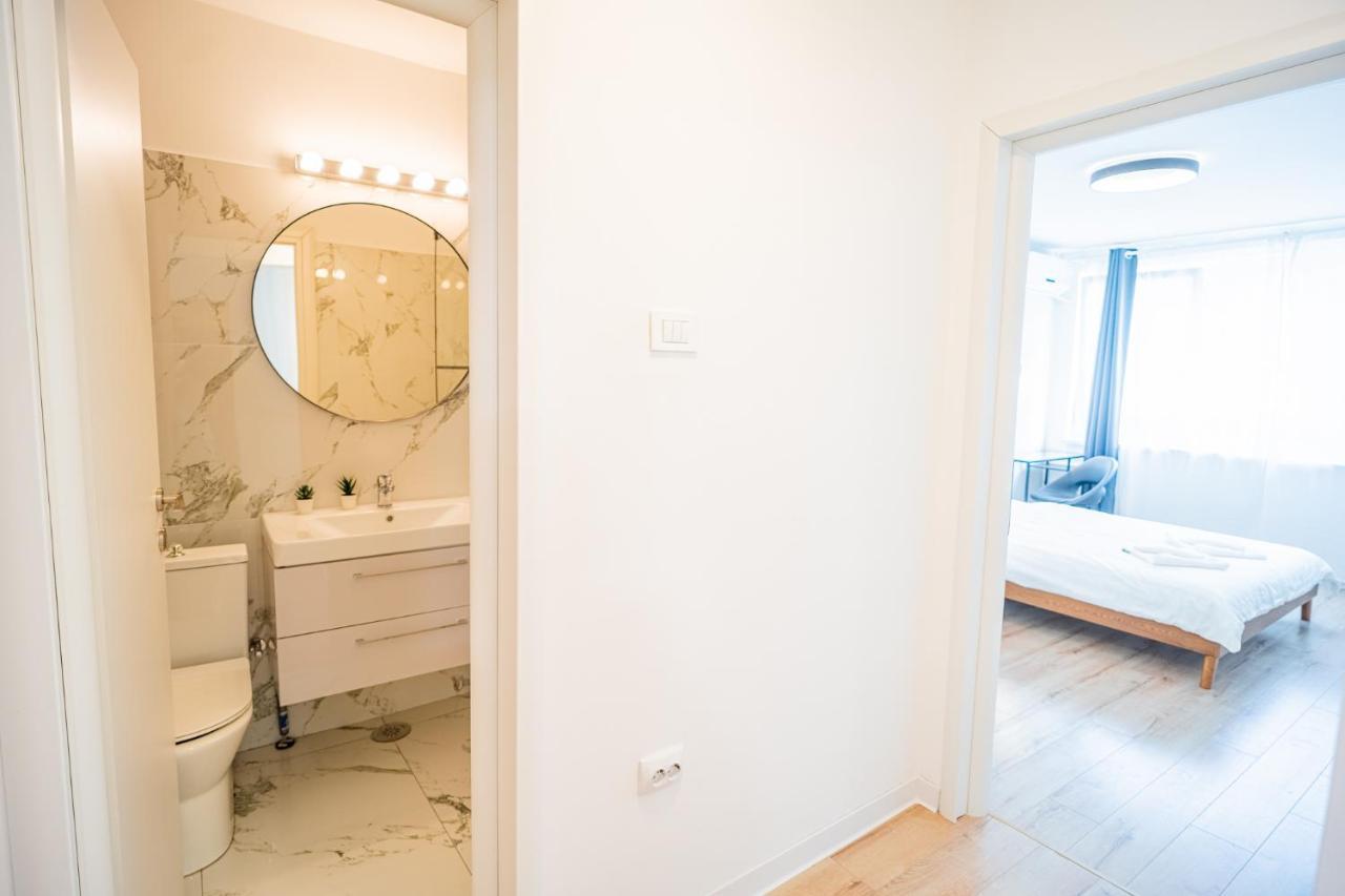 Spacious Newly Renovated 2Br Apartments With Balcony Βουκουρέστι Εξωτερικό φωτογραφία