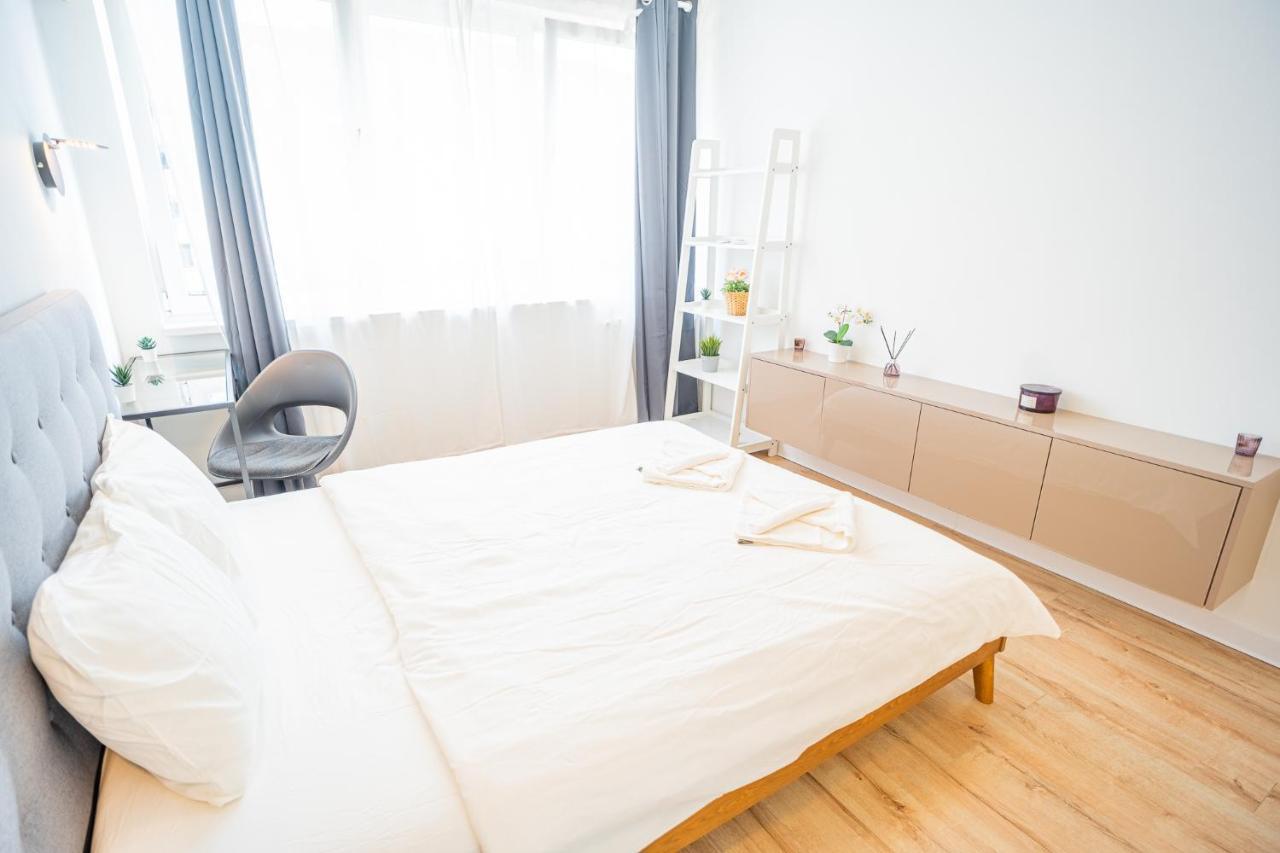 Spacious Newly Renovated 2Br Apartments With Balcony Βουκουρέστι Εξωτερικό φωτογραφία