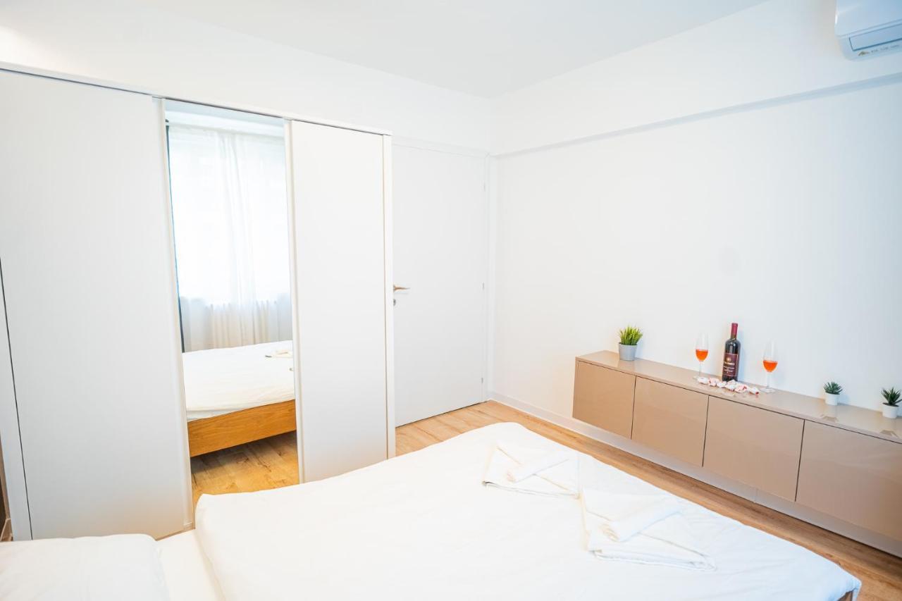 Spacious Newly Renovated 2Br Apartments With Balcony Βουκουρέστι Εξωτερικό φωτογραφία