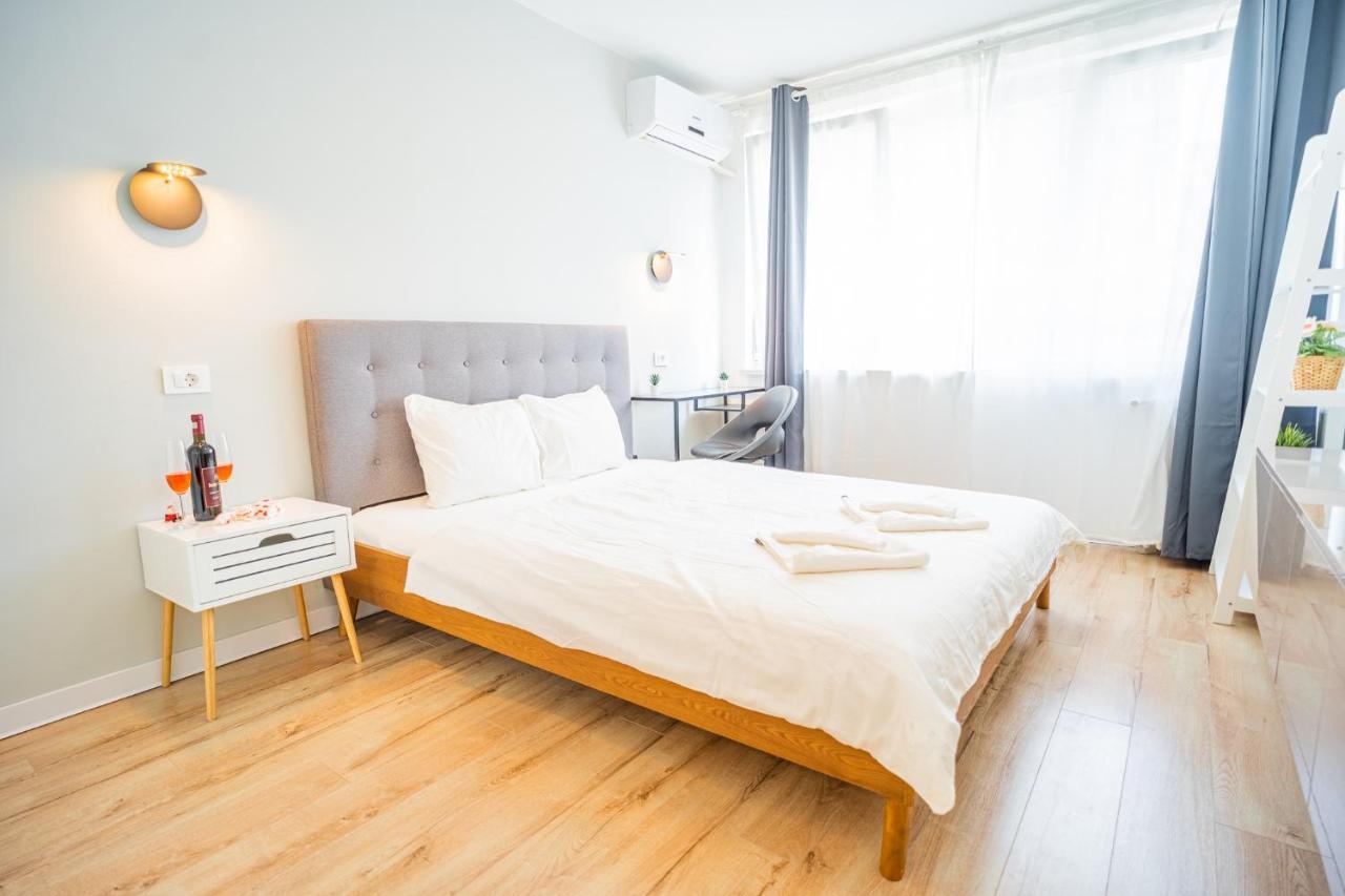 Spacious Newly Renovated 2Br Apartments With Balcony Βουκουρέστι Εξωτερικό φωτογραφία