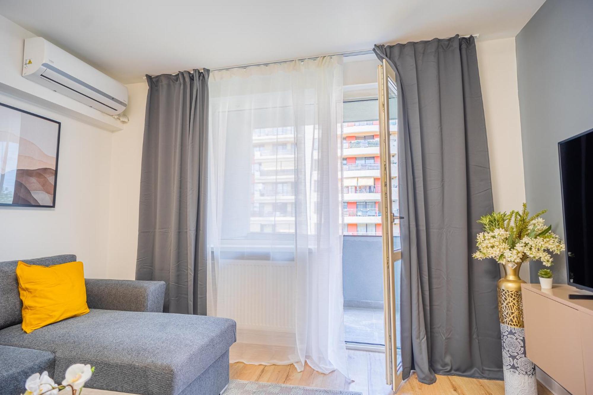 Spacious Newly Renovated 2Br Apartments With Balcony Βουκουρέστι Εξωτερικό φωτογραφία