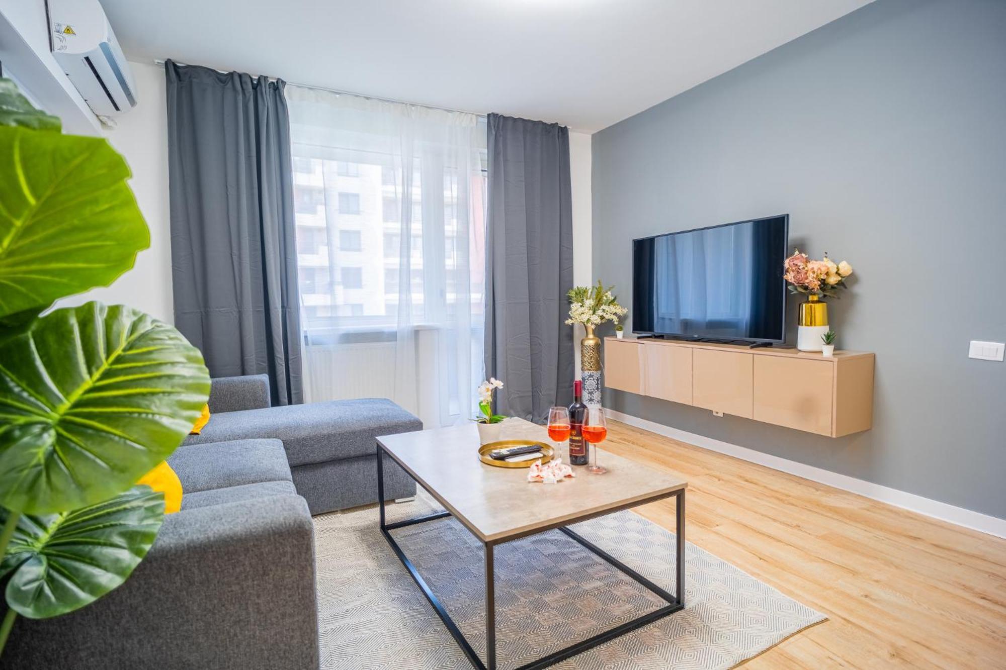 Spacious Newly Renovated 2Br Apartments With Balcony Βουκουρέστι Εξωτερικό φωτογραφία