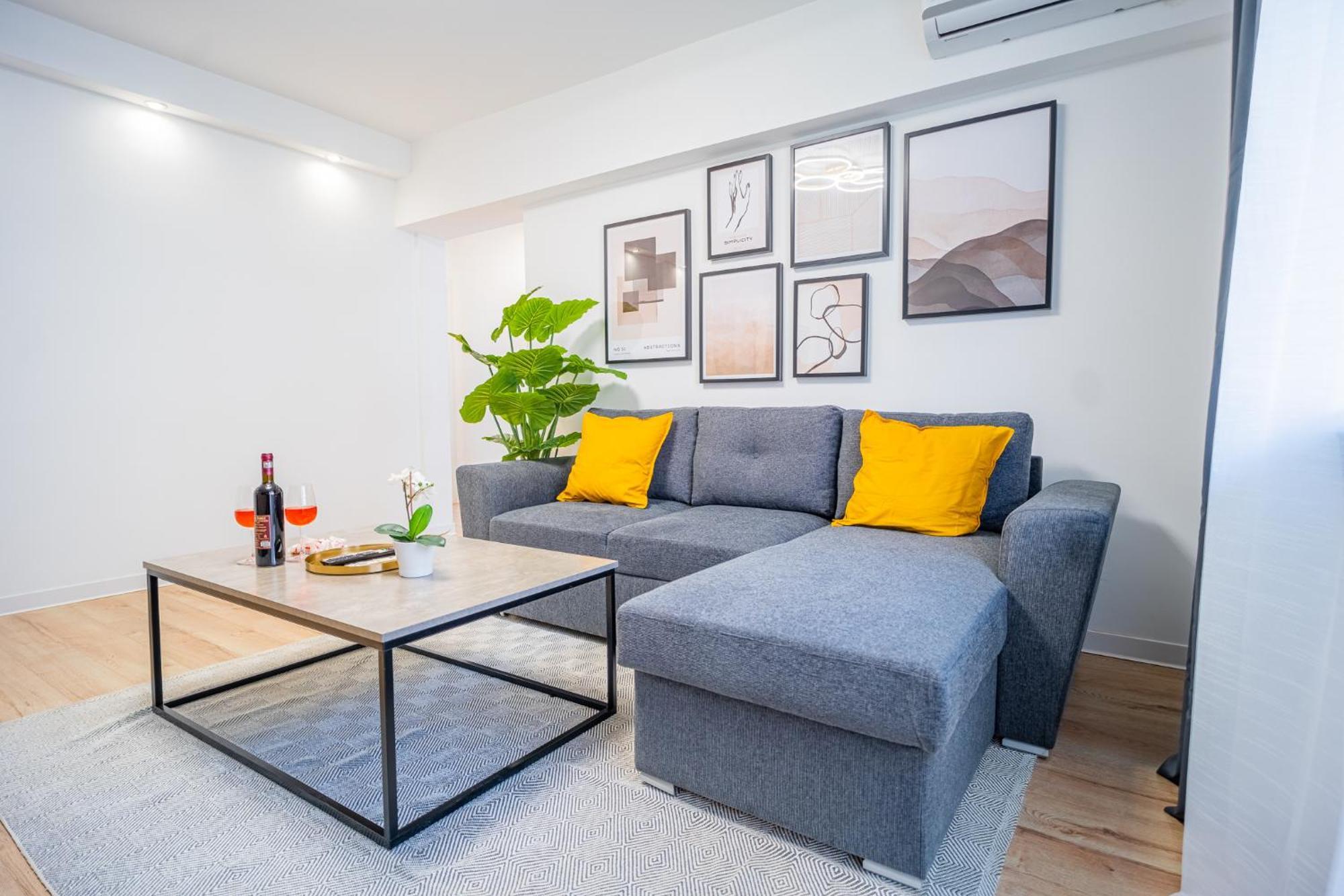 Spacious Newly Renovated 2Br Apartments With Balcony Βουκουρέστι Εξωτερικό φωτογραφία