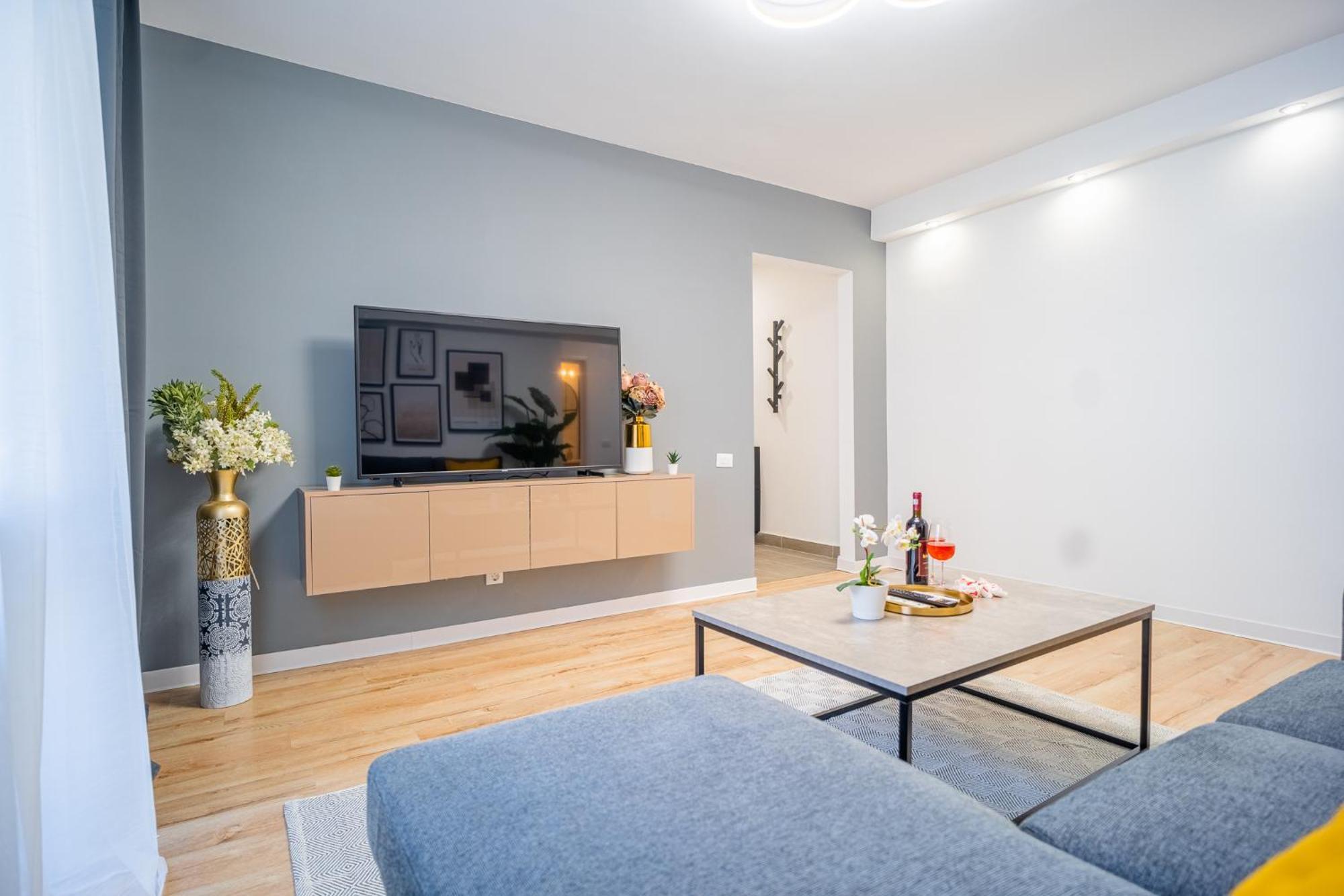 Spacious Newly Renovated 2Br Apartments With Balcony Βουκουρέστι Εξωτερικό φωτογραφία