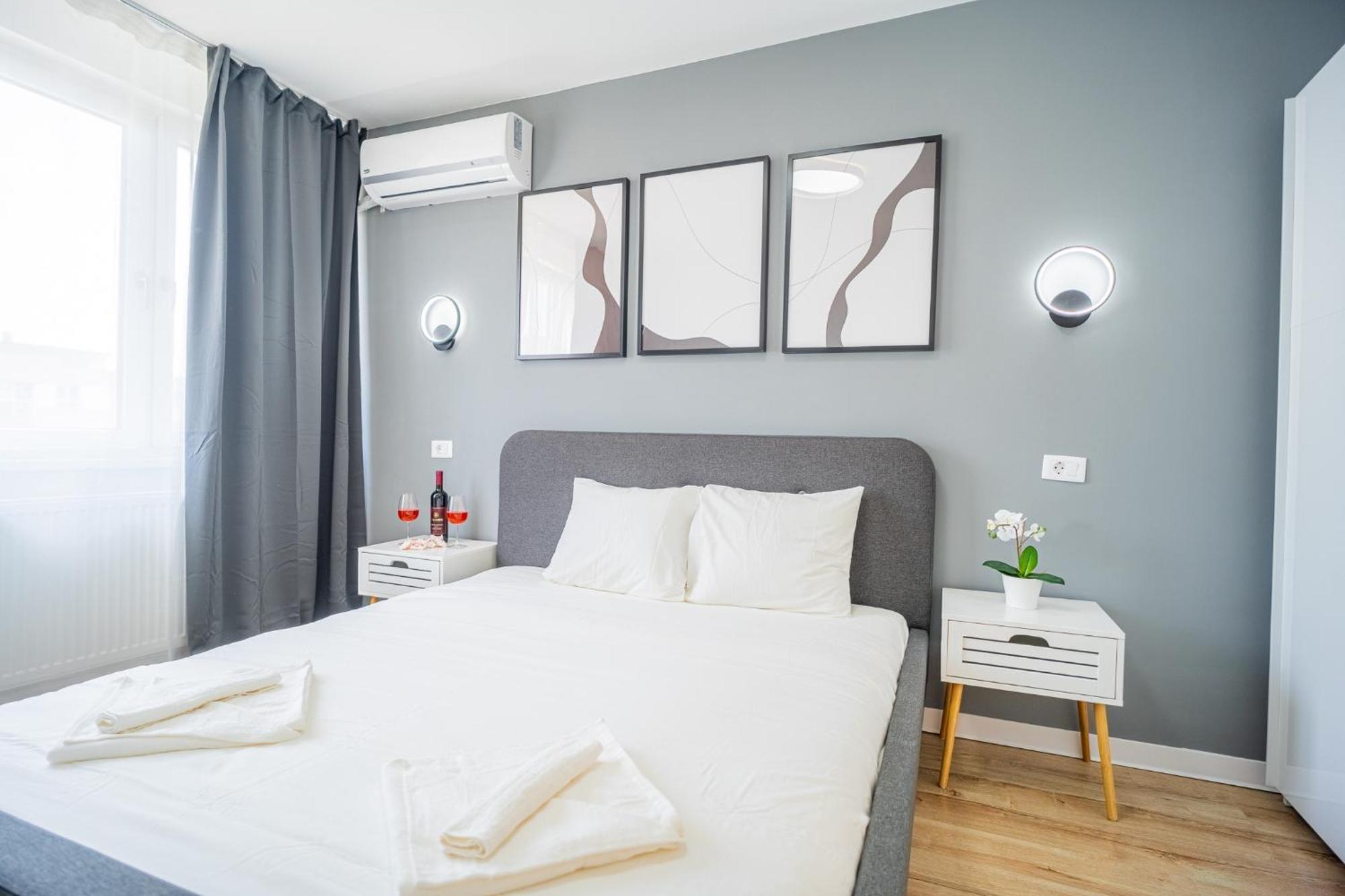 Spacious Newly Renovated 2Br Apartments With Balcony Βουκουρέστι Εξωτερικό φωτογραφία
