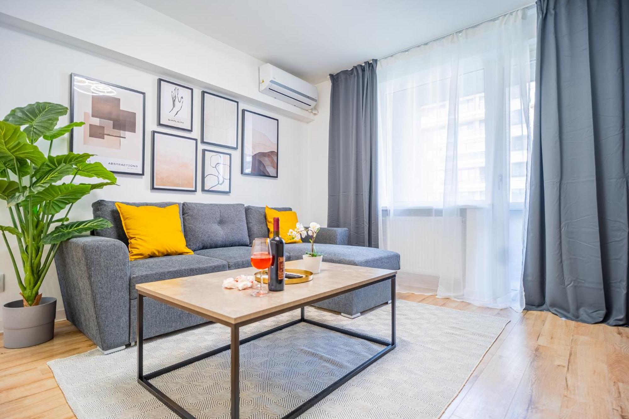 Spacious Newly Renovated 2Br Apartments With Balcony Βουκουρέστι Εξωτερικό φωτογραφία