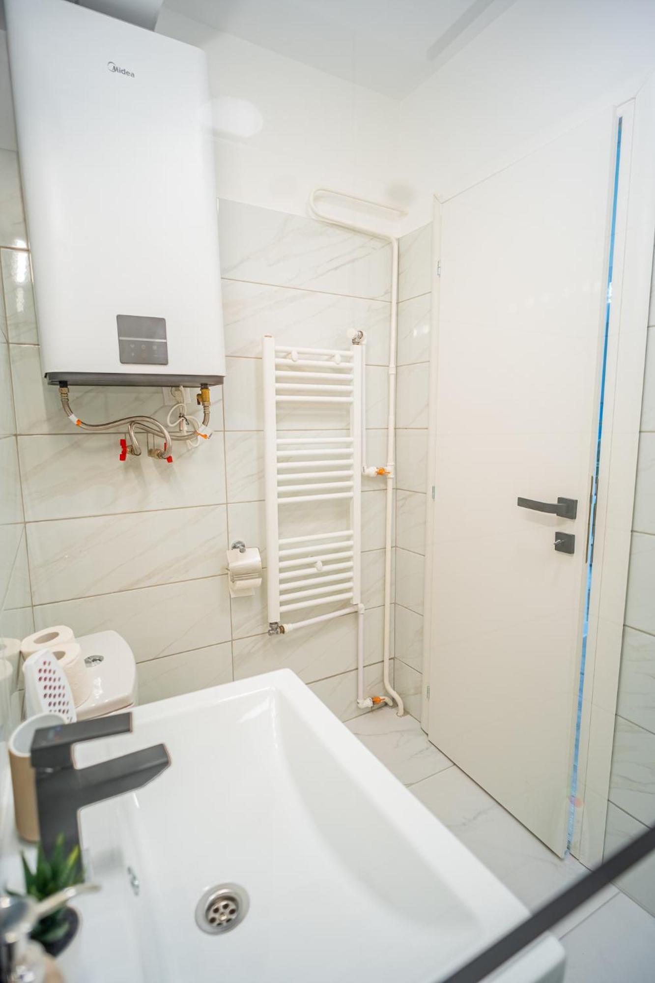 Spacious Newly Renovated 2Br Apartments With Balcony Βουκουρέστι Εξωτερικό φωτογραφία